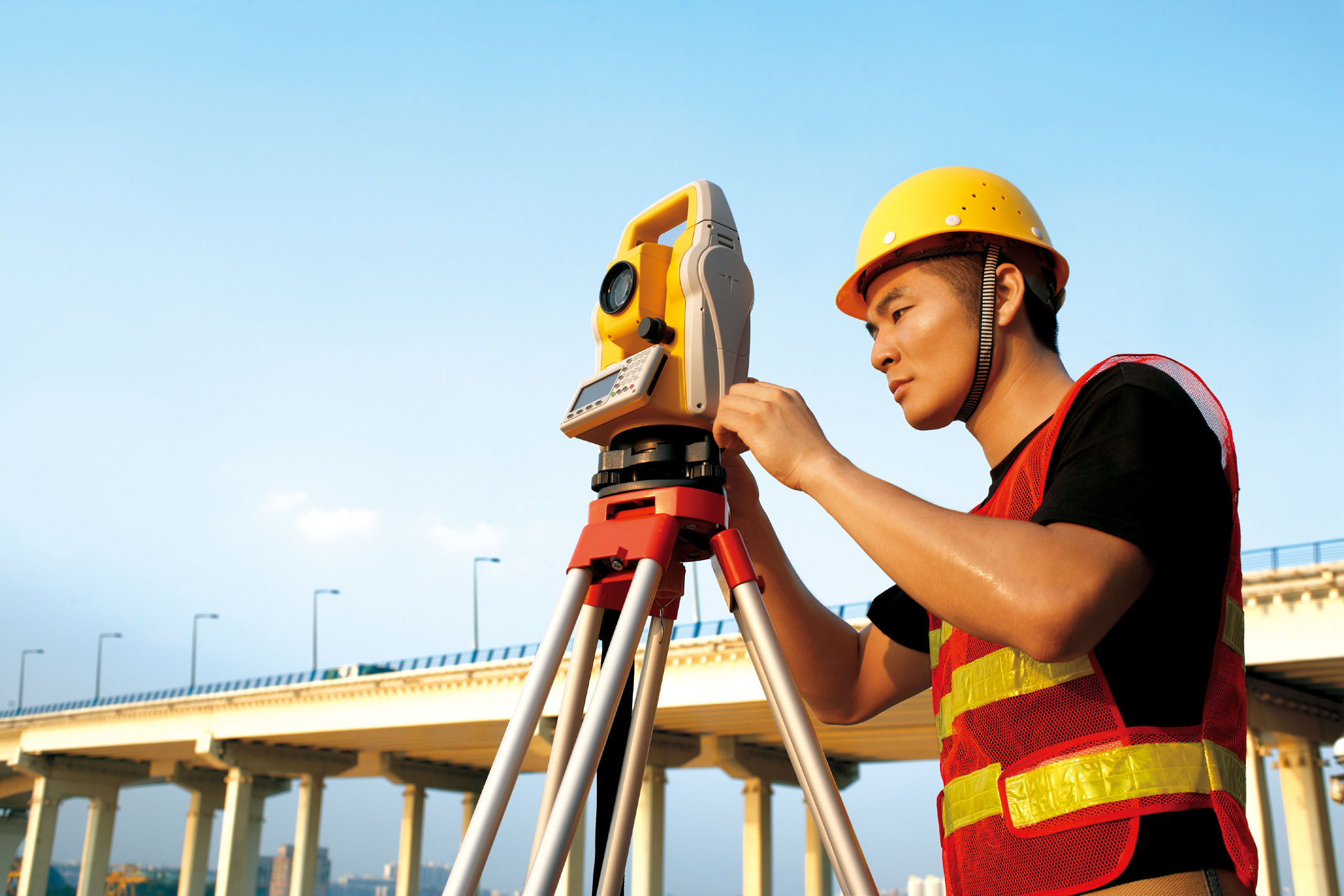 Hi-Target ZTS-320R Total Station (Topcon/Sokkia style)